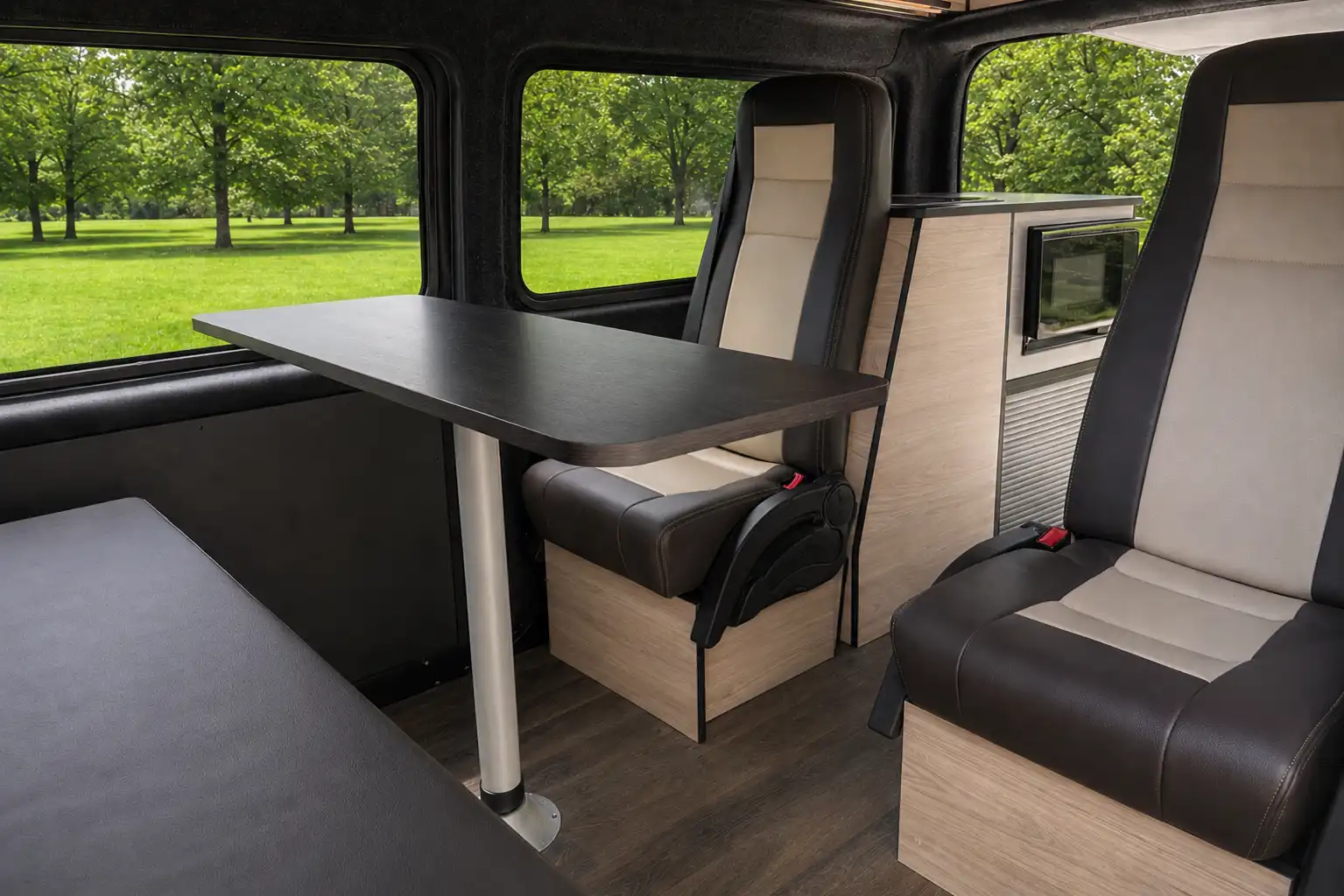 Enigma dining and travelling-seat layout